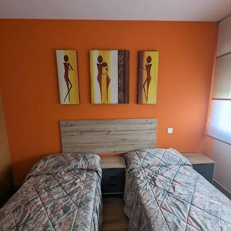 Piso Completo Y Moderno, Burgos Apartman Kültér fotó
